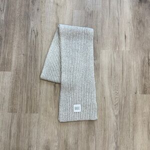 UGG Chunky Rib Knit Scarf